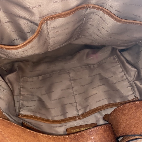 Micheal kors bag - Picture 3 of 4